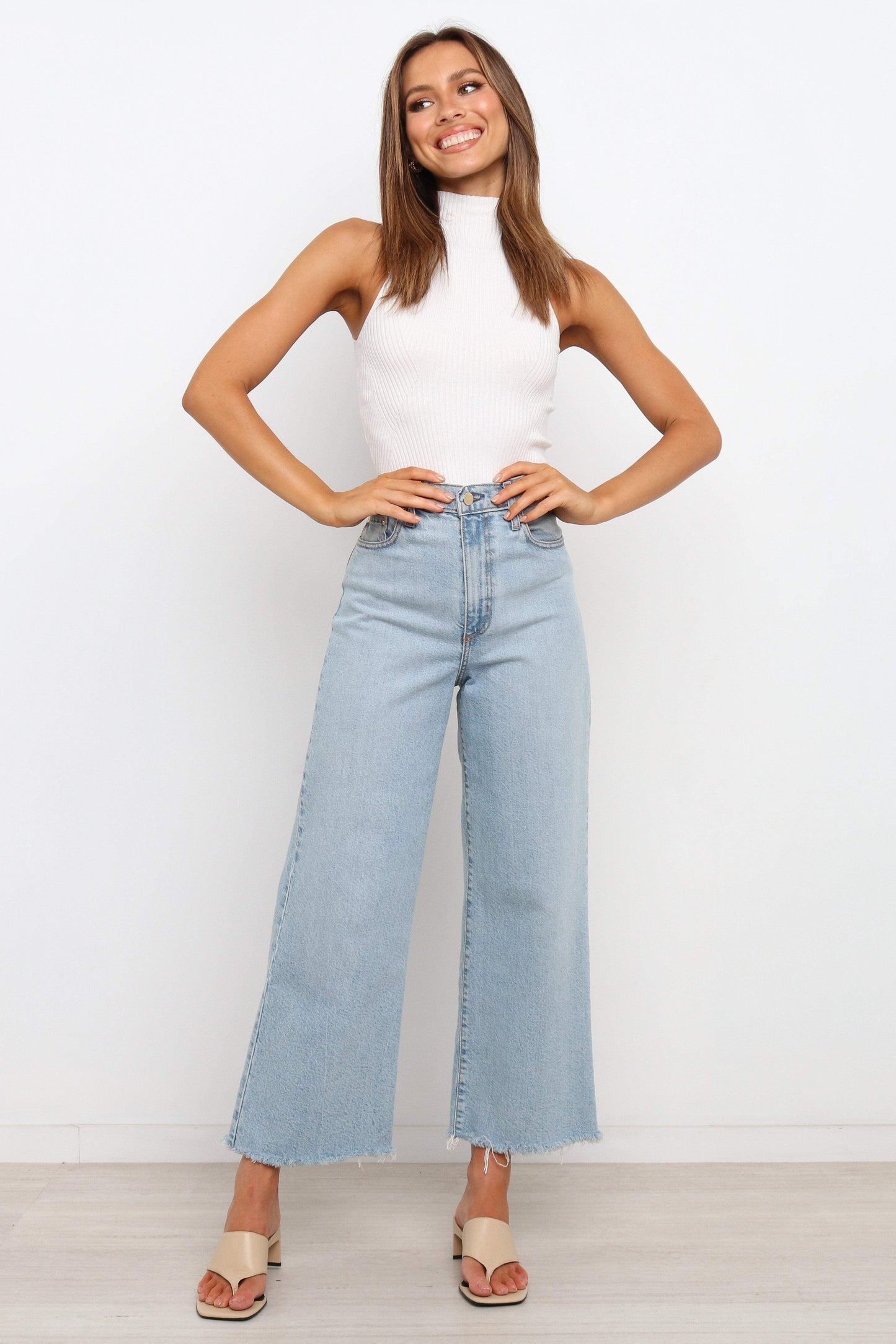 Cropped Mockneck Ribbed Stretch Top